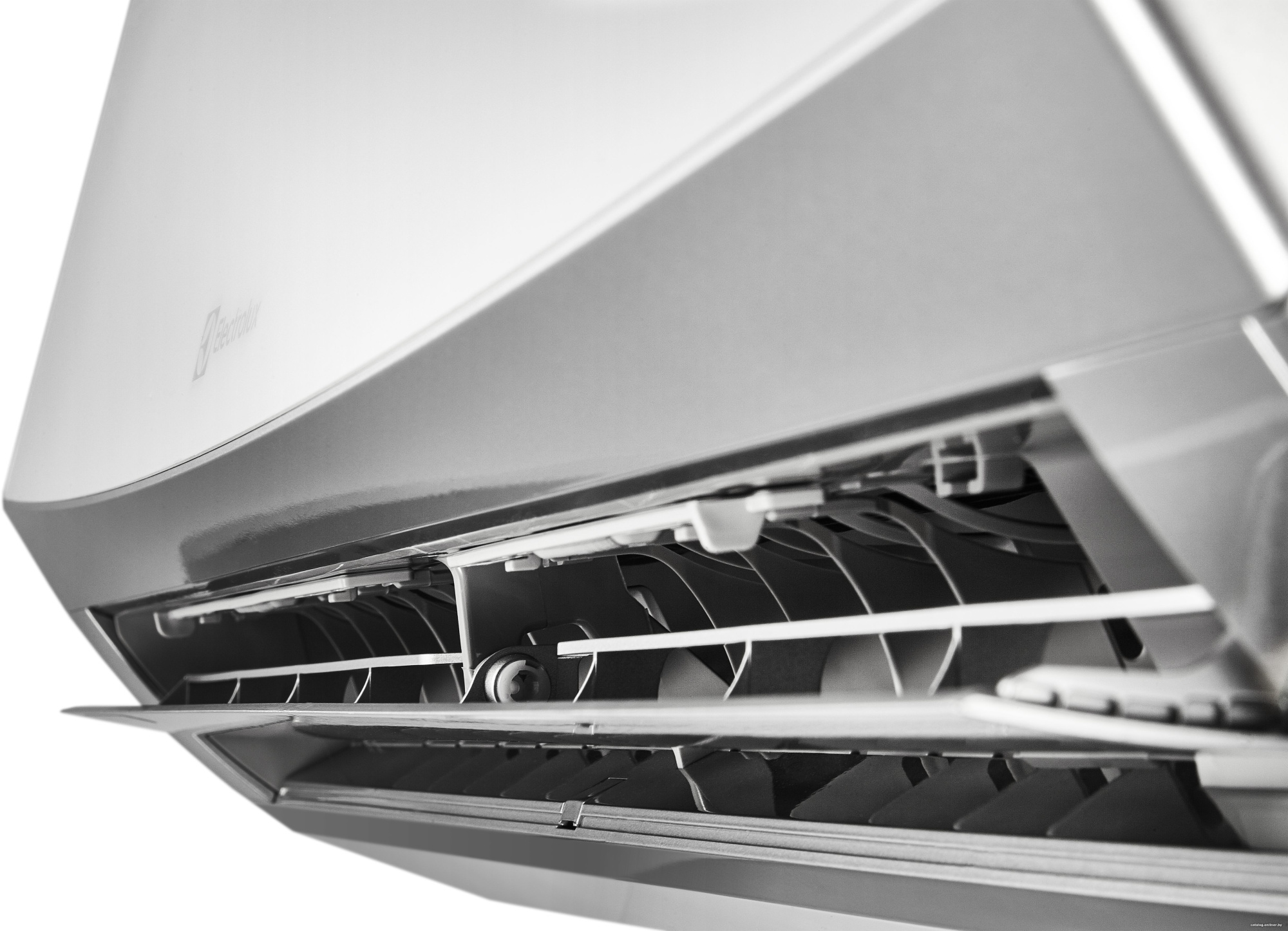 Кондиционер Electrolux Air Gate 2 Super DC Inverter EACS/I-12HG-MILK2/N8
